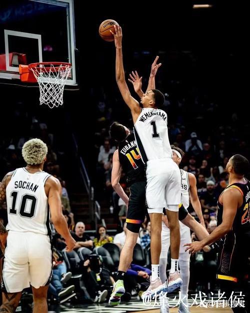 文班亚马29分马刺惊险击败火箭 杜兰特31分太阳战胜独行侠 文班亚马29分马刺惊险击败火箭 杜兰特31分太阳战胜独行侠